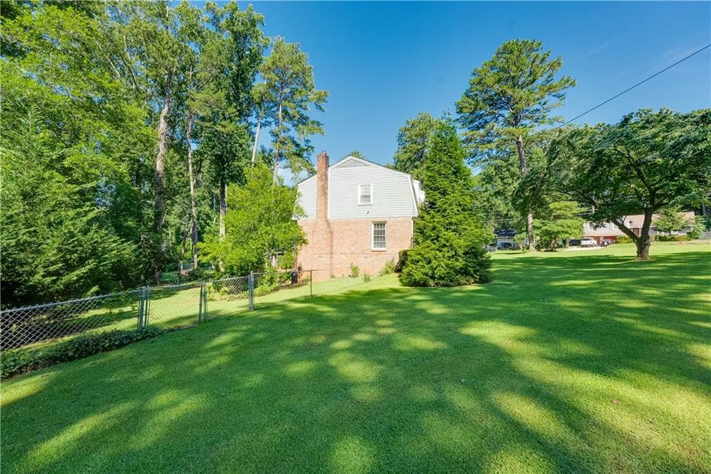4 bedroom, 4 bathroom, 2,342 sq ft single family residence for sale at 4737 Fellsridge Drive, Stone Mountain, GA 30083 — photo 3