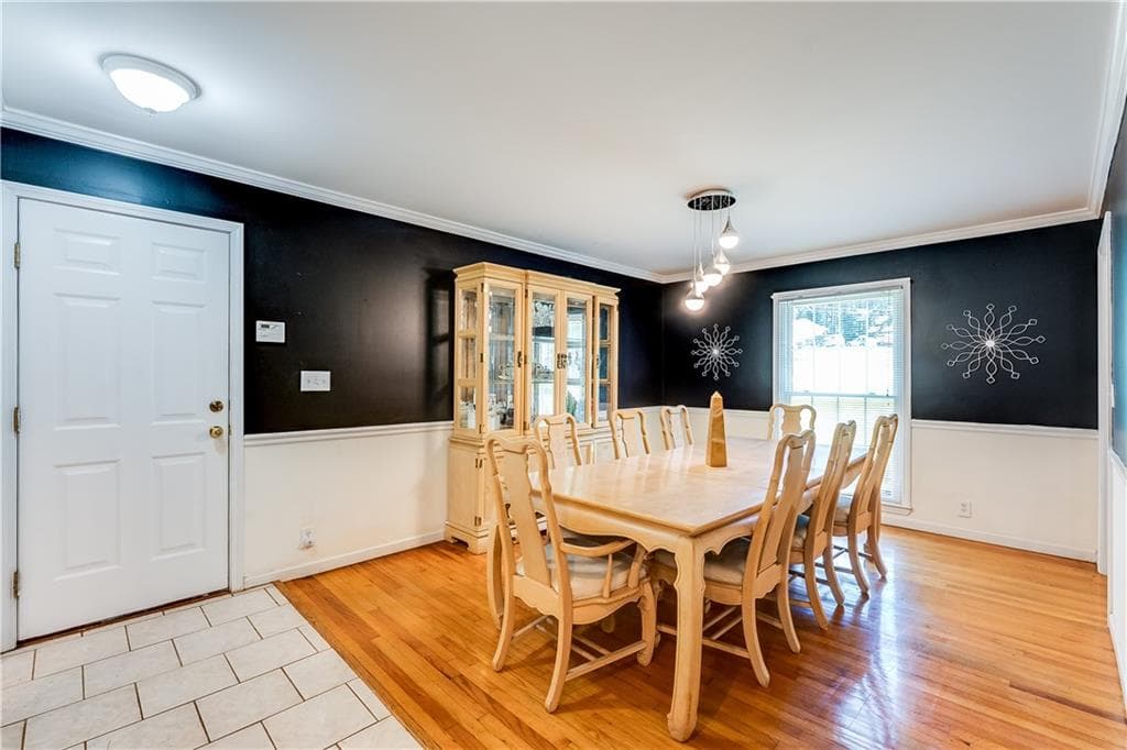 4 bedroom, 4 bathroom, 2,342 sq ft single family residence for sale at 4737 Fellsridge Drive, Stone Mountain, GA 30083 — photo 10