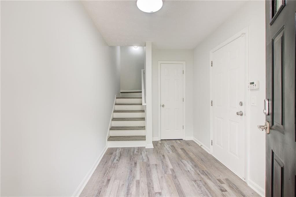 2 bedroom, 2 bathroom, 1,468 sq ft townhouse for sale at 2470 Stonegate Drive, Acworth, GA 30101 — photo 10