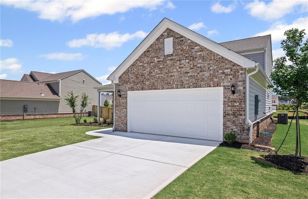 3 bedroom, 3 bathroom, 2,538 sq ft single family residence for sale at 232 Delilah Street, Mcdonough, GA 30252 — photo 2