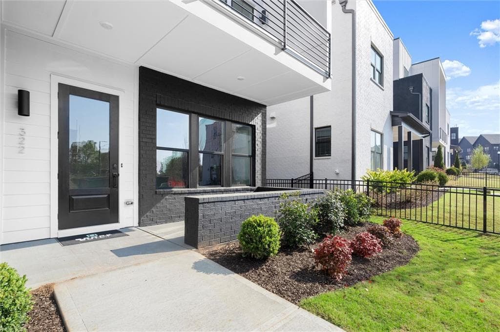 4 bedroom, 4 bathroom, 3,125 sq ft single family residence for sale at 322 Treble Way, Alpharetta, GA 30009 — photo 3