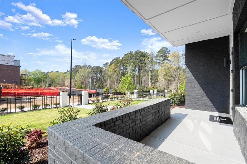 4 bedroom, 4 bathroom, 3,125 sq ft single family residence for sale at 322 Treble Way, Alpharetta, GA 30009 — photo 4
