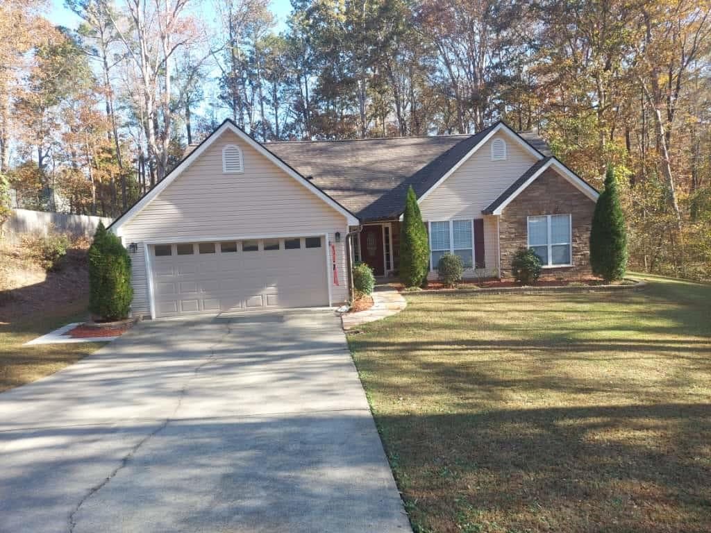 3 bedroom, 2 bathroom, 1,537 sq ft single family residence for rent at 4215 Hamilton Walk Drive, Buford, GA 30519 for $2,350 a month — photo 2