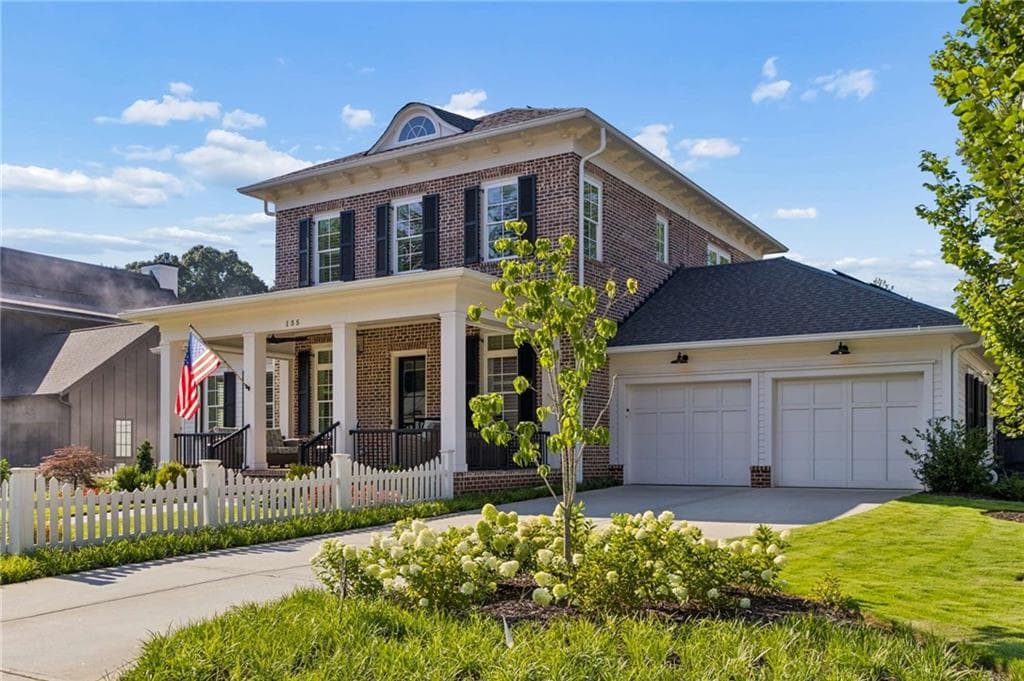 5 bedroom, 6 bathroom, 3,667 sq ft single family residence under contract at 135 Emerson Court, Roswell, GA 30075 — photo 3