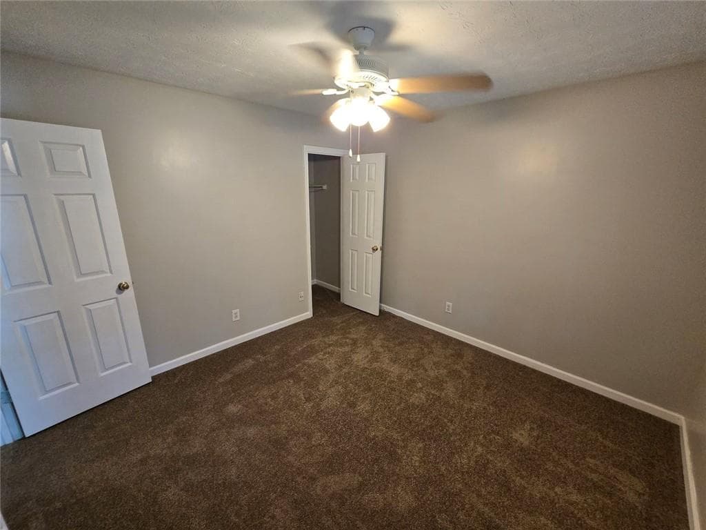 4 bedroom, 3 bathroom, 2,611 sq ft single family residence for rent at 724 Jamie Way, Woodstock, GA 30188 for $2,100 a month — photo 9