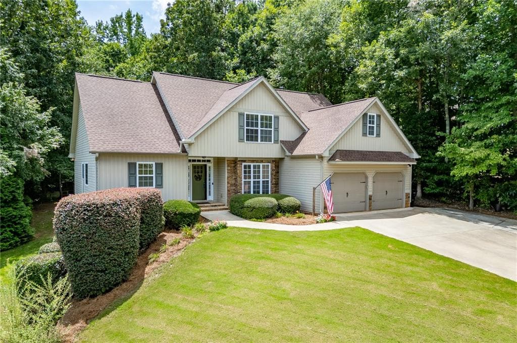 6 bedroom, 4 bathroom, 3,467 sq ft single family residence for sale at 646 Forest Pine Drive, Ball Ground, GA 30107 — photo 2