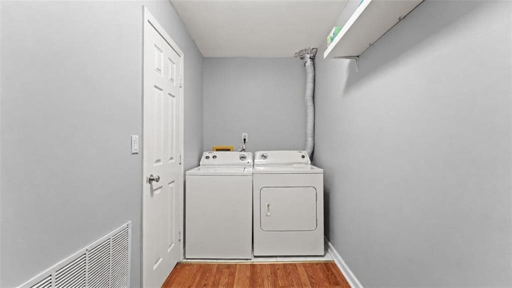2 bedroom, 1 bathroom, 956 sq ft condominium for sale at 6851 Roswell Road O8, Atlanta, GA 30328 — photo 9