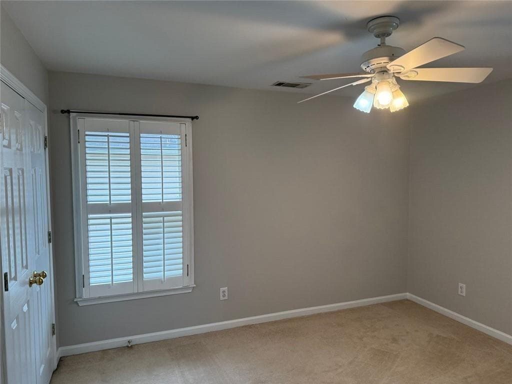 4 bedroom, 3 bathroom single family residence for rent at 1568 Ridge Point Drive, Lawrenceville, GA 30043 for $2,600 a month — photo 3