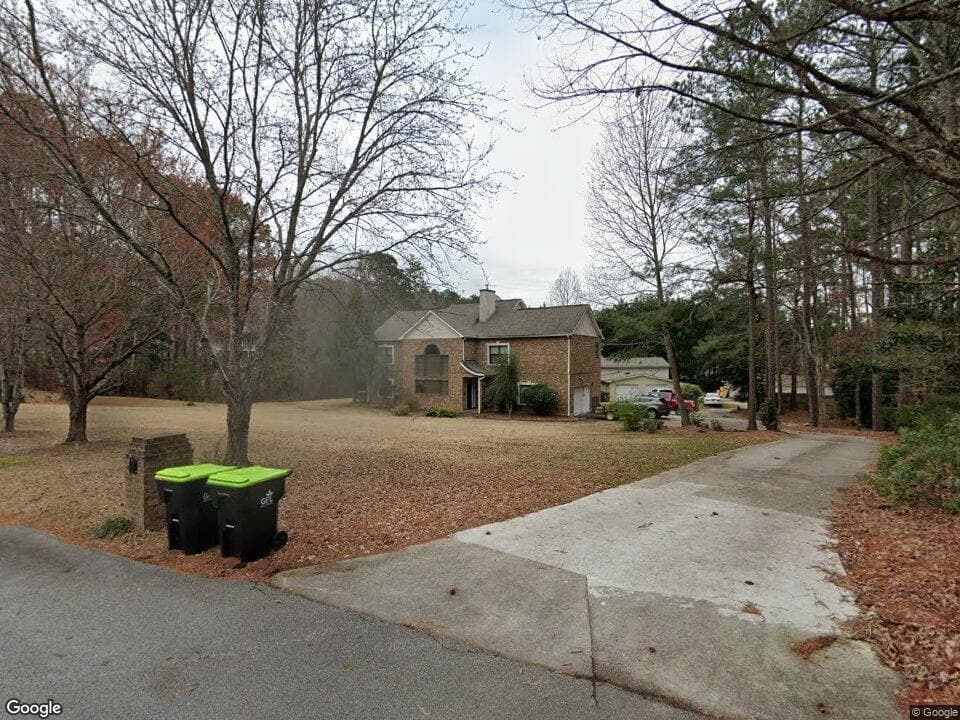 4 bedroom, 5 bathroom, 3,959 sq ft single family residence for sale at 620 Edgecombe, Stockbridge, GA 30281