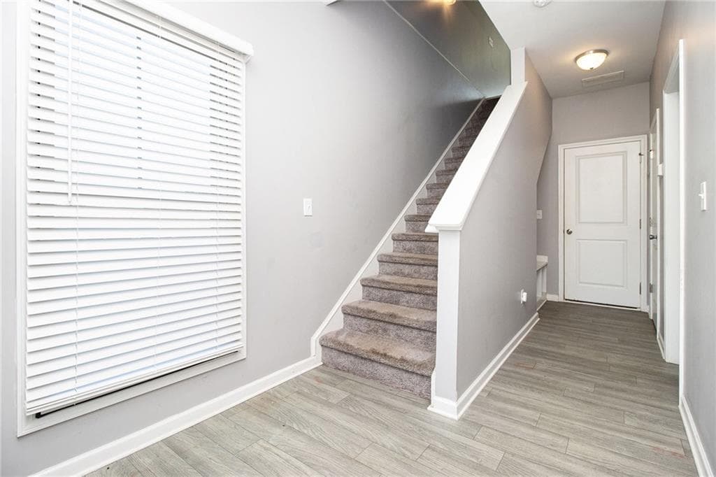 3 bedroom, 4 bathroom, 1,600 sq ft townhouse under contract at 3627 Hawthorne Terrace, Atlanta, GA 30337 — photo 4
