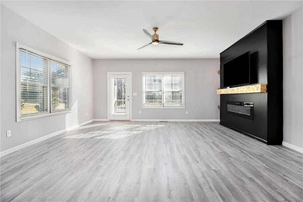 3 bedroom, 4 bathroom, 1,600 sq ft townhouse under contract at 3627 Hawthorne Terrace, Atlanta, GA 30337 — photo 6
