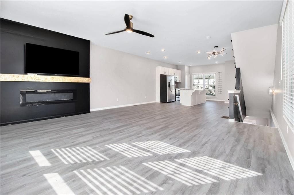 3 bedroom, 4 bathroom, 1,600 sq ft townhouse under contract at 3627 Hawthorne Terrace, Atlanta, GA 30337 — photo 7