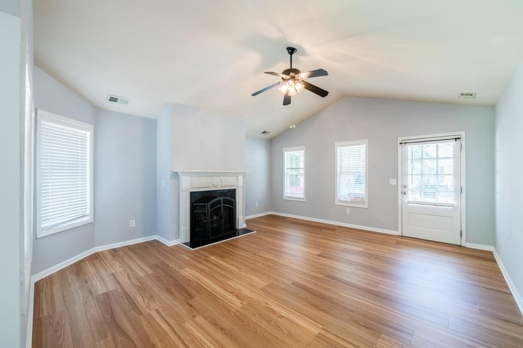 2 bedroom, 2 bathroom, 1,496 sq ft single family residence under contract at 150 Jaime Drive, Canton, GA 30114 — photo 6
