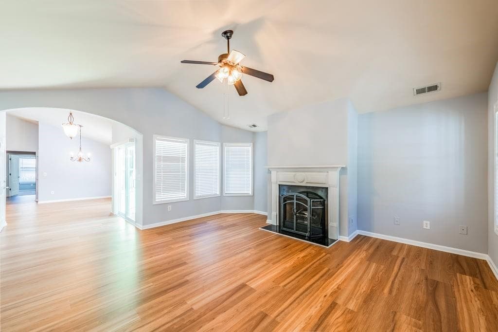 2 bedroom, 2 bathroom, 1,496 sq ft single family residence under contract at 150 Jaime Drive, Canton, GA 30114 — photo 8