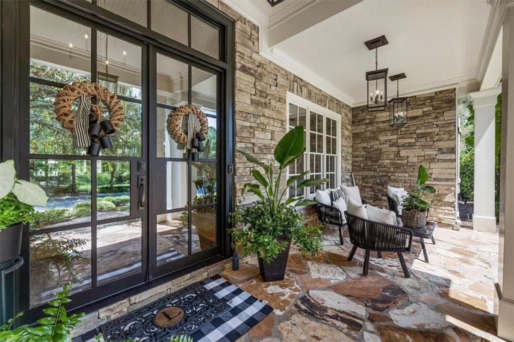 4 bedroom, 6 bathroom, 10,773 sq ft single family residence under contract at 1213 Basnett Drive, Alpharetta, GA 30004 — photo 5