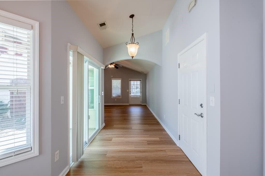 2 bedroom, 2 bathroom, 1,496 sq ft single family residence under contract at 150 Jaime Drive, Canton, GA 30114 — photo 9