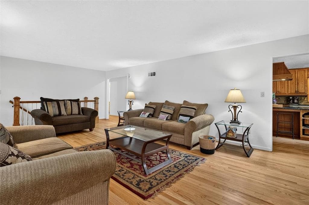 4 bedroom, 3 bathroom, 3,848 sq ft single family residence for sale at 3009 Meadow Drive, Marietta, GA 30062 — photo 6