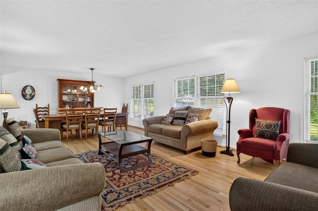 4 bedroom, 3 bathroom, 3,848 sq ft single family residence for sale at 3009 Meadow Drive, Marietta, GA 30062 — photo 8