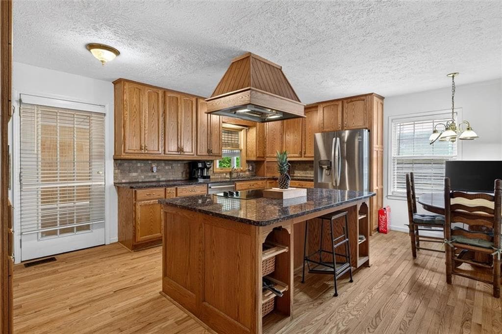 4 bedroom, 3 bathroom, 3,848 sq ft single family residence for sale at 3009 Meadow Drive, Marietta, GA 30062 — photo 10
