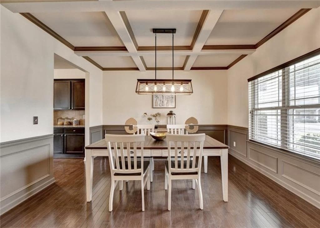 5 bedroom, 4 bathroom single family residence for rent at 1376 Castleberry Drive, Buford, GA 30518 for $4,000 a month — photo 3