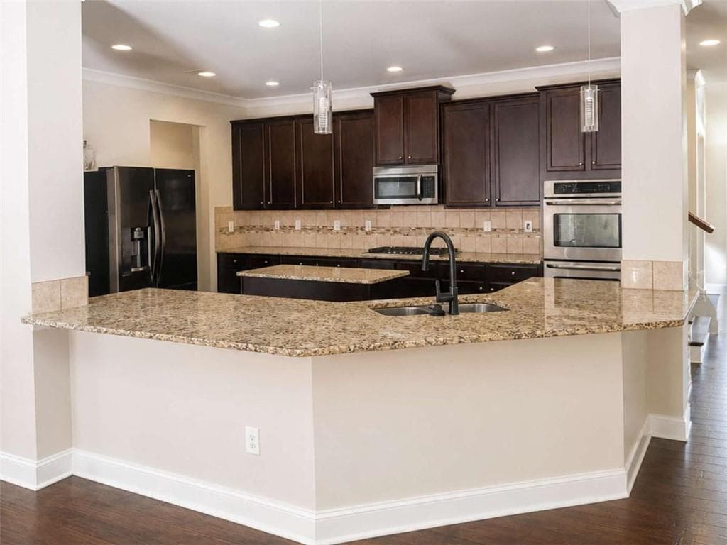 5 bedroom, 4 bathroom, 4,592 sq ft single family residence under contract at 835 Lorrimont Lane, Fairburn, GA 30213