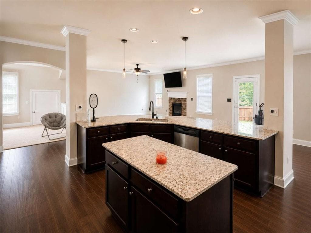 5 bedroom, 4 bathroom, 4,592 sq ft single family residence under contract at 835 Lorrimont Lane, Fairburn, GA 30213 — photo 6