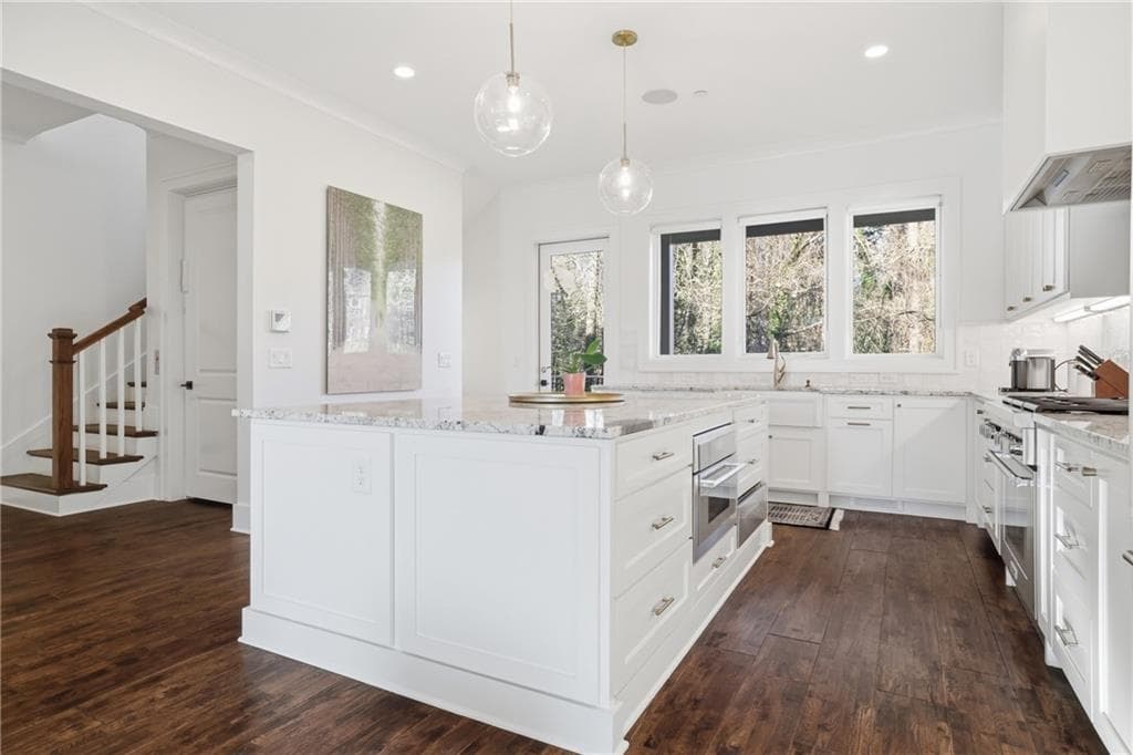 4 bedroom, 5 bathroom, 2,860 sq ft townhouse for sale at 773 Lenox Lane, Atlanta, GA 30324 — photo 9