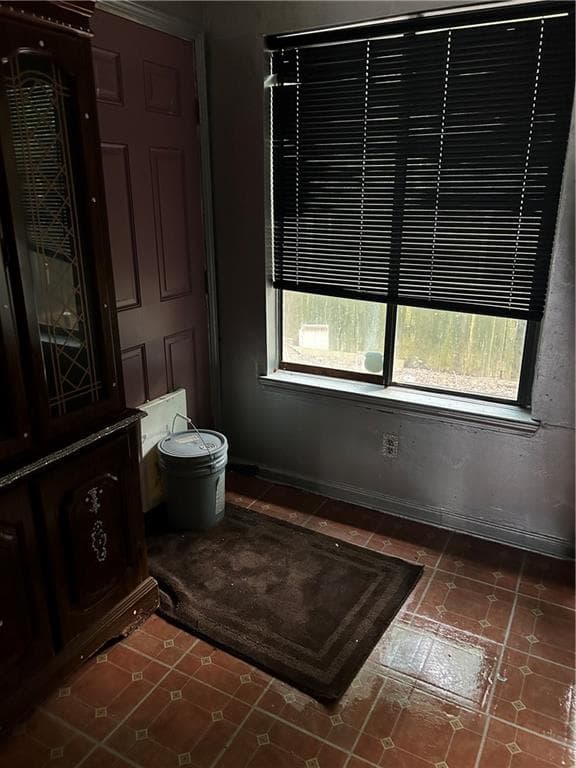 3 bedroom, 2 bathroom, 1,480 sq ft townhouse for sale at 5810 Trent Walk Drive, Lithonia, GA 30038 — photo 3