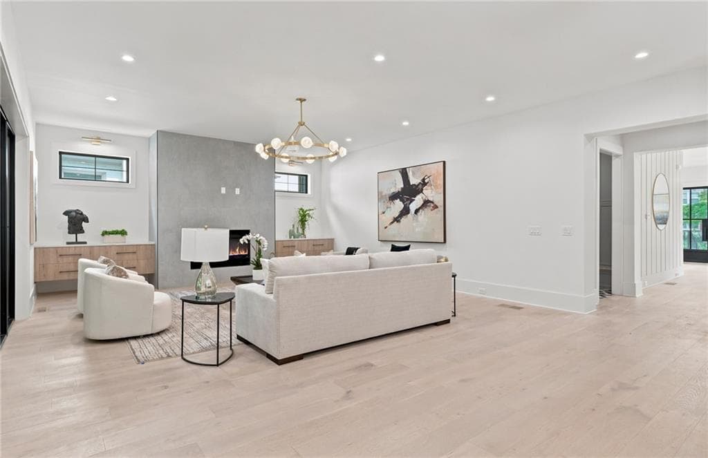 5 bedroom, 7 bathroom, 6,350 sq ft single family residence under contract at 952 Cumberland Road, Atlanta, GA 30306 — photo 10
