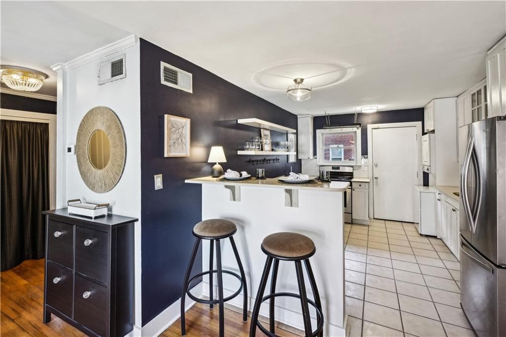 1 bedroom, 1 bathroom, 606 sq ft condominium for sale at 866 Briarcliff Road C3, Atlanta, GA 30306 — photo 9