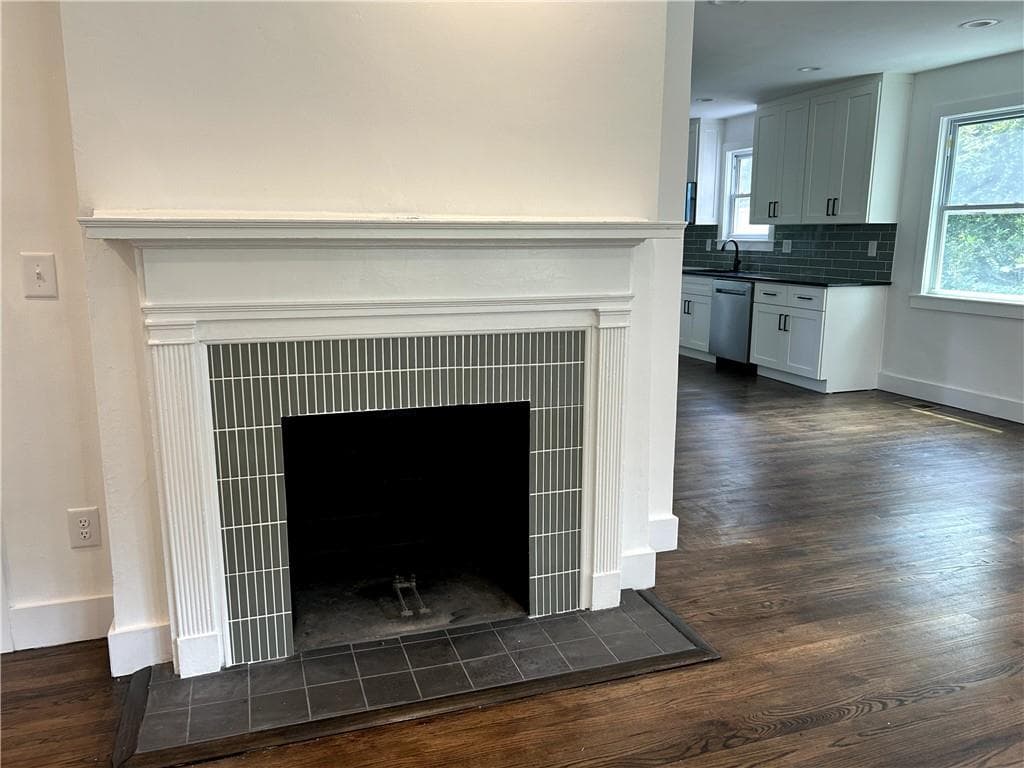 3 bedroom, 1 bathroom, 1,172 sq ft single family residence for sale at 1390 Westmont Road, Atlanta, GA 30311 — photo 2