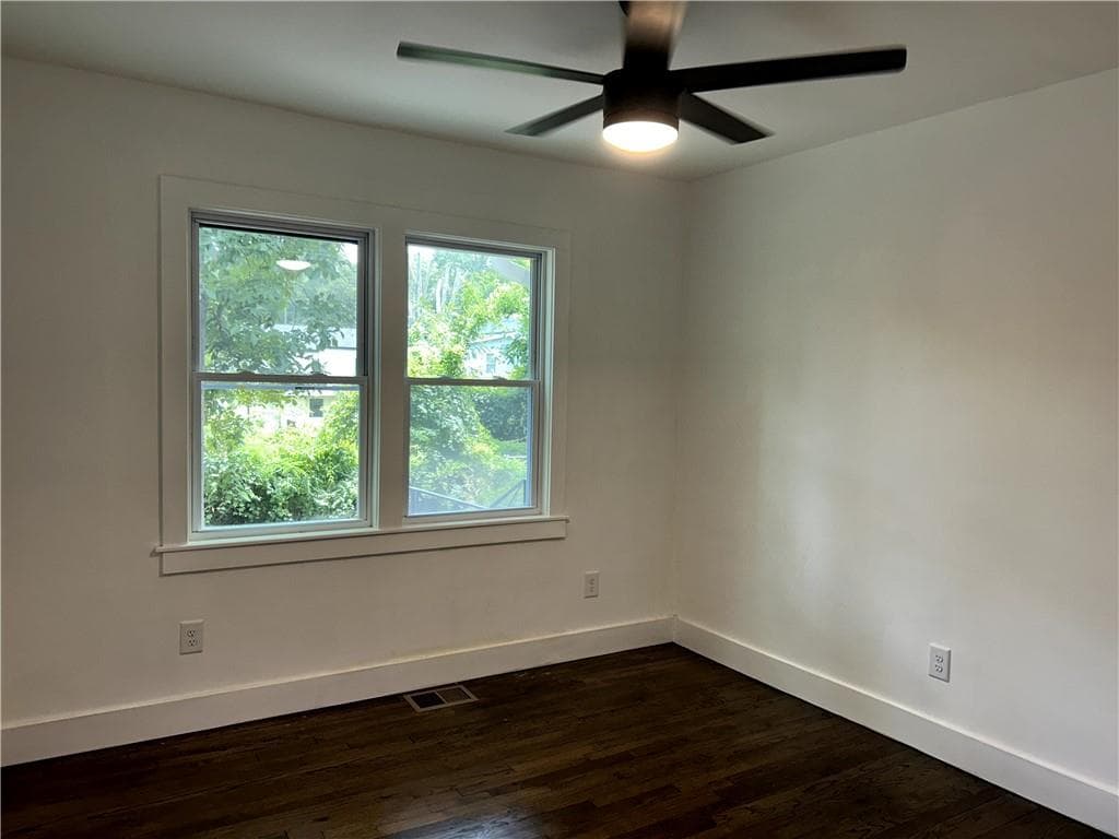 3 bedroom, 1 bathroom, 1,172 sq ft single family residence for sale at 1390 Westmont Road, Atlanta, GA 30311 — photo 8