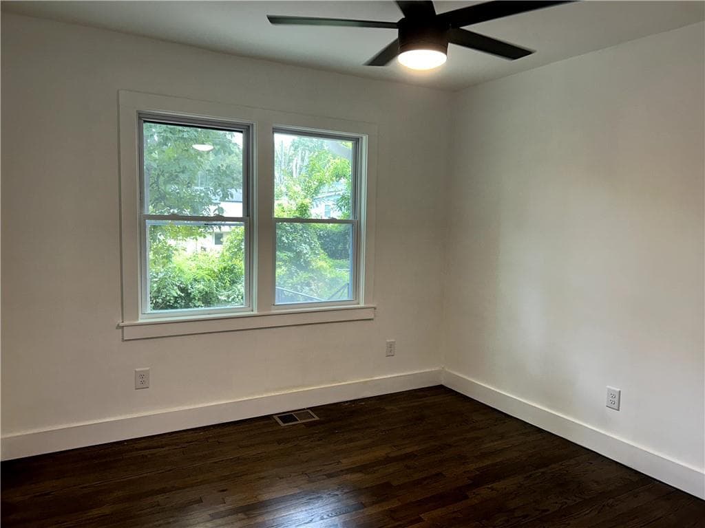 3 bedroom, 1 bathroom, 1,172 sq ft single family residence for sale at 1390 Westmont Road, Atlanta, GA 30311 — photo 9