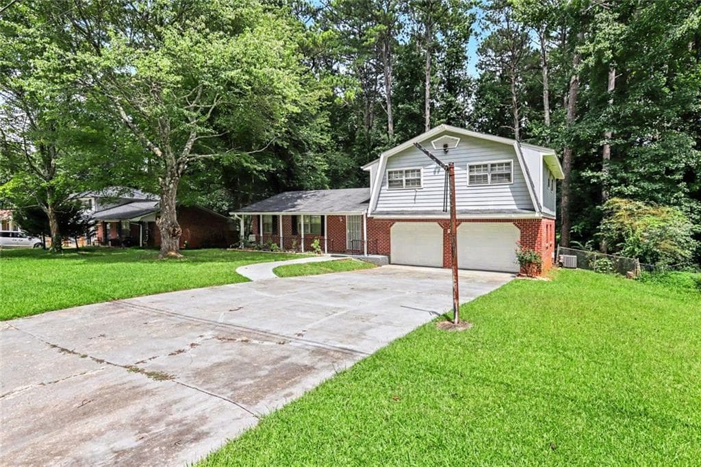 3 bedroom, 2 bathroom, 1,612 sq ft single family residence for sale at 815 Dunleith Court, Stone Mountain, GA 30083 — photo 5