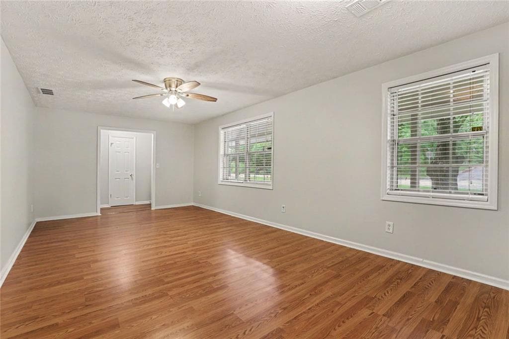3 bedroom, 2 bathroom, 1,612 sq ft single family residence for sale at 815 Dunleith Court, Stone Mountain, GA 30083 — photo 8