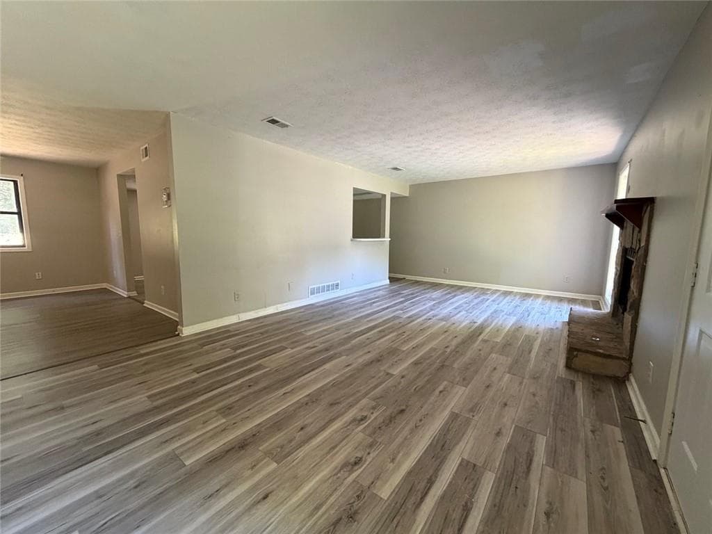 3 bedroom, 3 bathroom, 1,604 sq ft single family residence for rent at 1386 Williamsburg Lane, Norcross, GA 30093 for $1,930 a month — photo 3