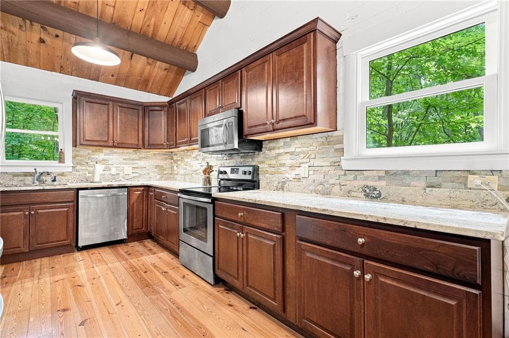 4 bedroom, 2 bathroom, 2,726 sq ft single family residence for sale at 884 Quail Cove Drive, Big Canoe, GA 30143 — photo 9