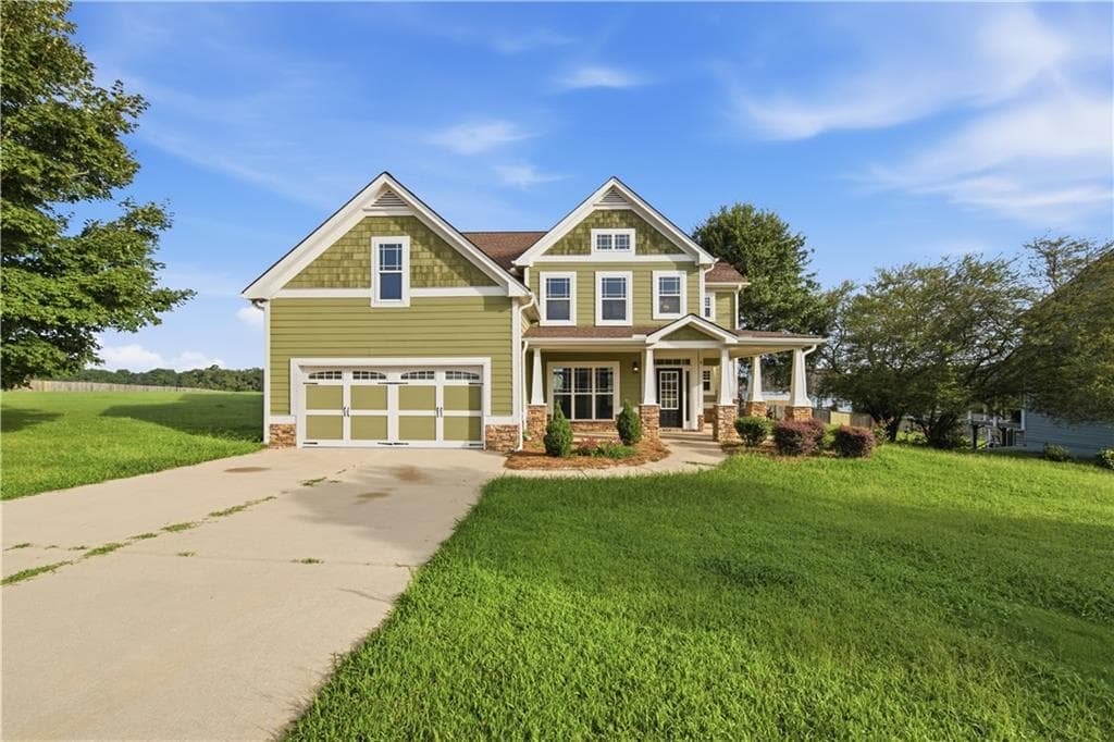 4 bedroom, 3 bathroom, 2,532 sq ft single family residence under contract at 68 Kellenberg Lane, Hiram, GA 30141