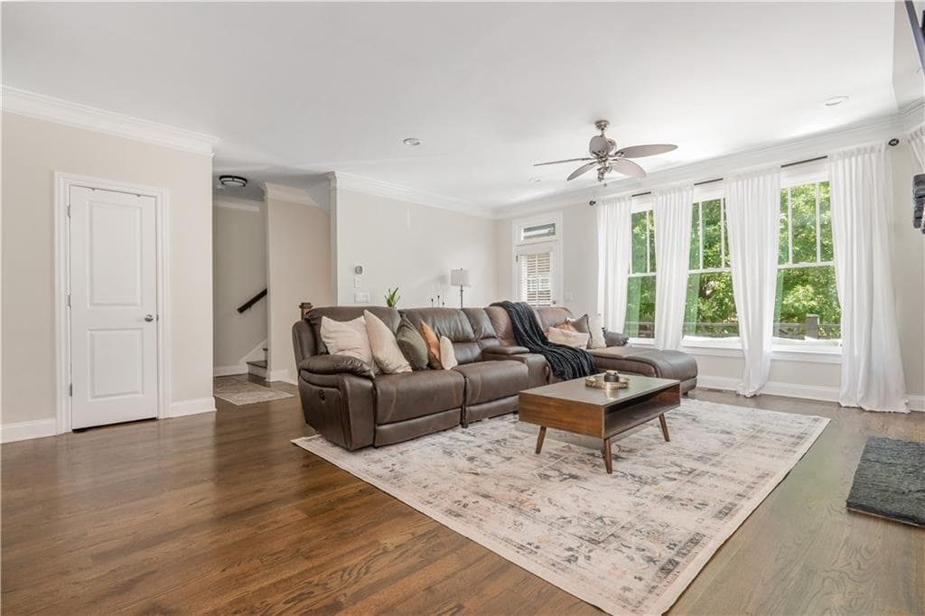 3 bedroom, 4 bathroom, 2,364 sq ft townhouse for sale at 1513 Whitehead Bluff, Atlanta, GA 30318 — photo 9