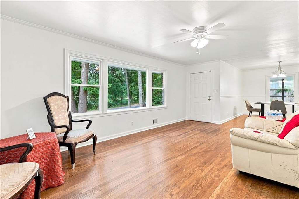 3 bedroom, 2 bathroom, 1,469 sq ft single family residence for sale at 1445 Varner Road, Marietta, GA 30062 — photo 5
