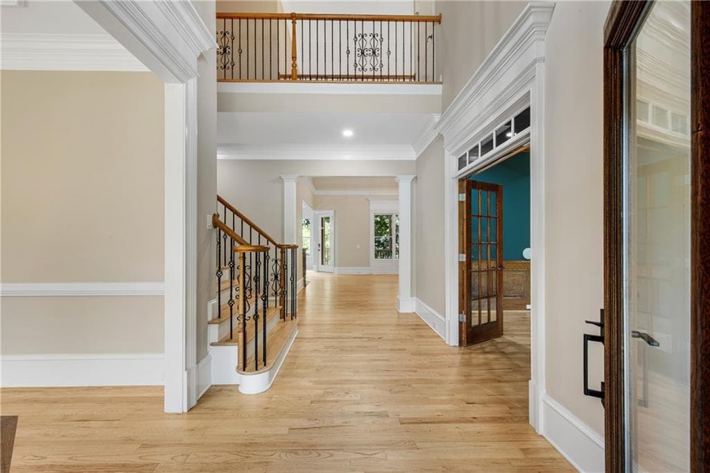 5 bedroom, 5 bathroom, 7,321 sq ft single family residence for sale at 2140 Tee Drive, Braselton, GA 30517 — photo 4