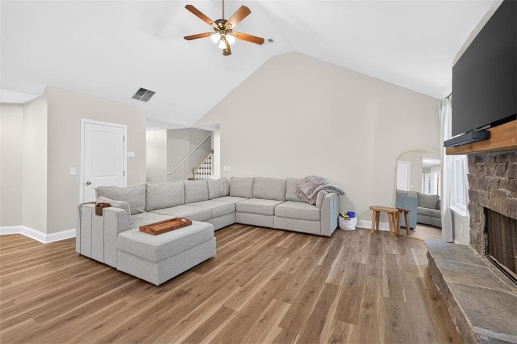 4 bedroom, 2 bathroom, 2,268 sq ft single family residence under contract at 2565 Aaron Court, Loganville, GA 30052 — photo 7