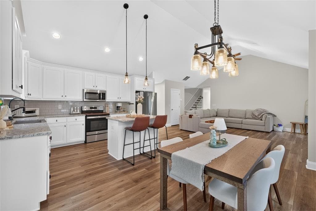 4 bedroom, 2 bathroom, 2,268 sq ft single family residence under contract at 2565 Aaron Court, Loganville, GA 30052 — photo 10