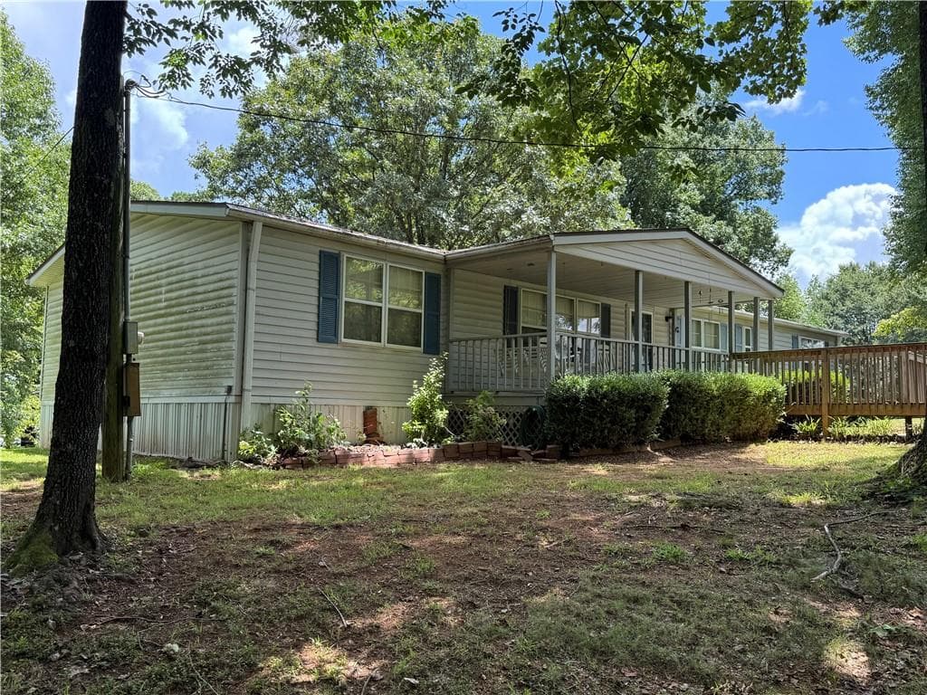 4 bedroom, 2 bathroom, 1,782 sq ft single family residence for sale at 2903 Athens Highway, Gainesville, GA 30507