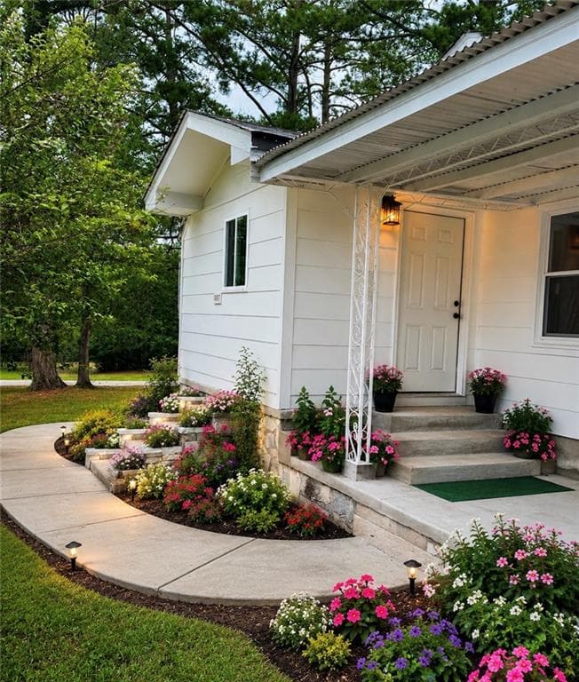 2 bedroom, 2 bathroom, 1,124 sq ft single family residence for sale at 8137 SW NELSON Drive, Covington, GA 30014 — photo 2