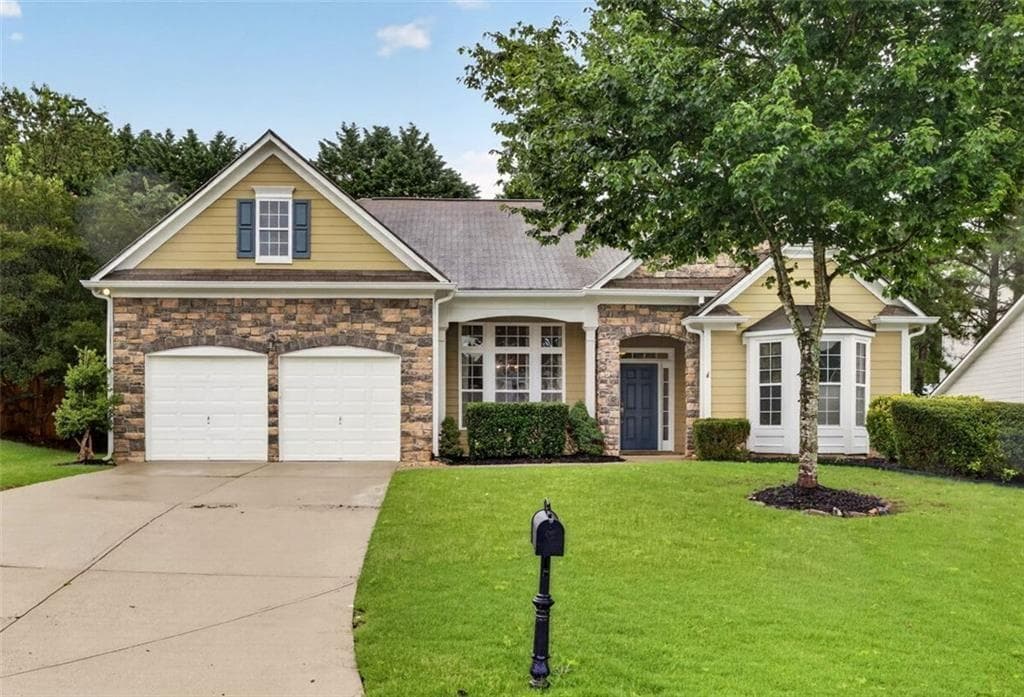 3 bedroom, 2 bathroom, 2,230 sq ft single family residence under contract at 4940 Fieldstone Bend Drive, Cumming, GA 30028
