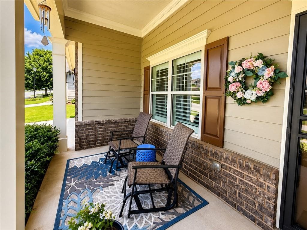 3 bedroom, 3 bathroom, 2,088 sq ft single family residence under contract at 4543 Hidden Creek Drive, Gainesville, GA 30504 — photo 6