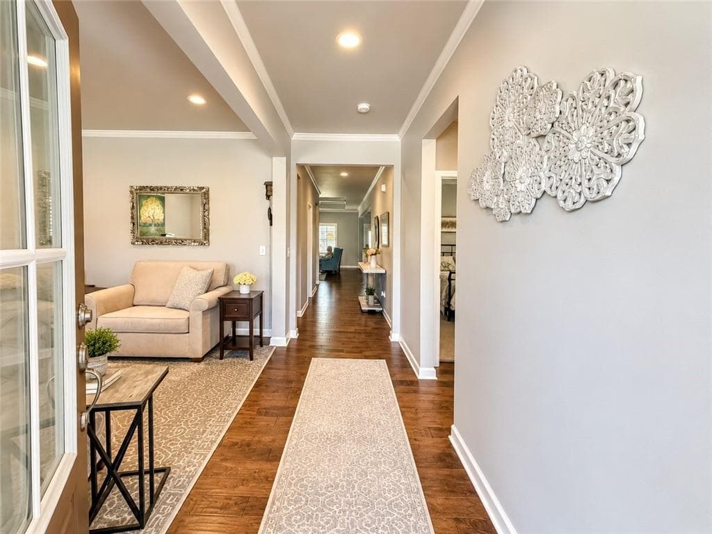 3 bedroom, 3 bathroom, 2,088 sq ft single family residence under contract at 4543 Hidden Creek Drive, Gainesville, GA 30504 — photo 8