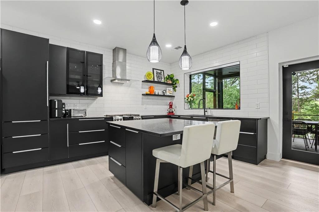 5 bedroom, 4 bathroom, 2,520 sq ft single family residence for sale at 293 N Century Drive, Martin, GA 30557 — photo 6