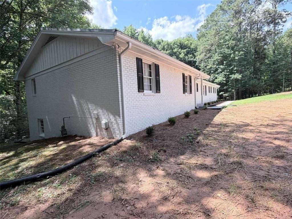 3 bedroom, 2 bathroom, 3,480 sq ft single family residence for sale at 1912 Wildwood Court, Conyers, GA 30094 — photo 6